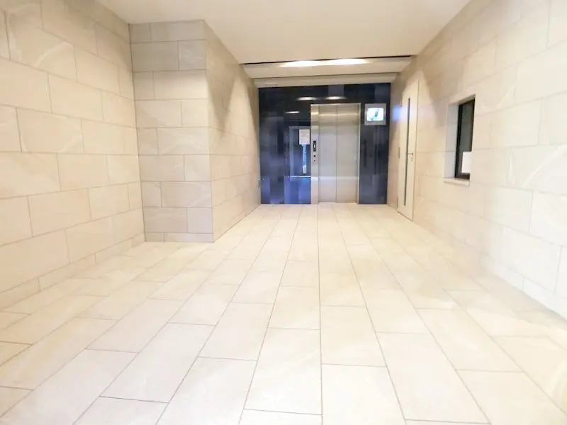 디어레이셔스 센겐초 스테이션 프런트 사진 3